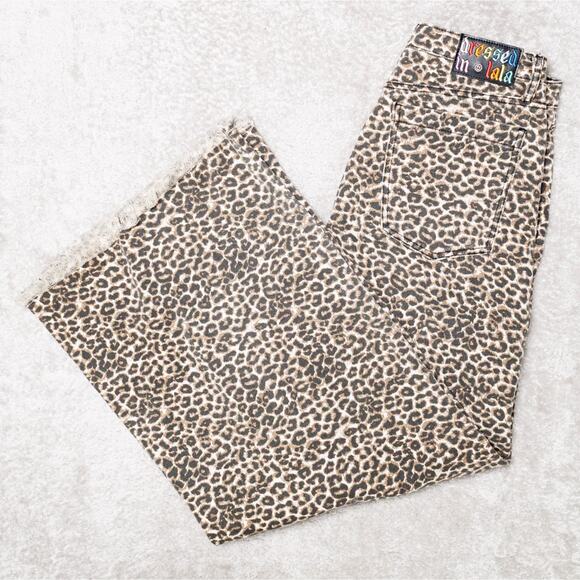 Dressed in LaLa Effortlessly Cool Wide Leg Denim in Leopard Womens Size M 32x32 - Picture 1 of 13